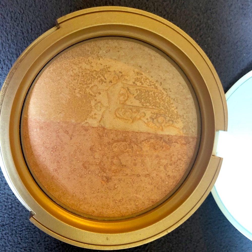 Too Faced Candlelight glow in Warm Glow
